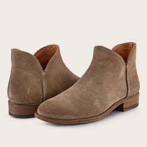 Tan Suede Women’s Frye Melissa Shootie — 9.5 M